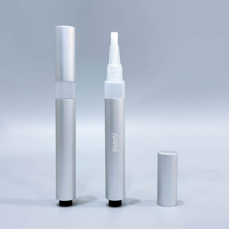 Silver Eyeliner Pen