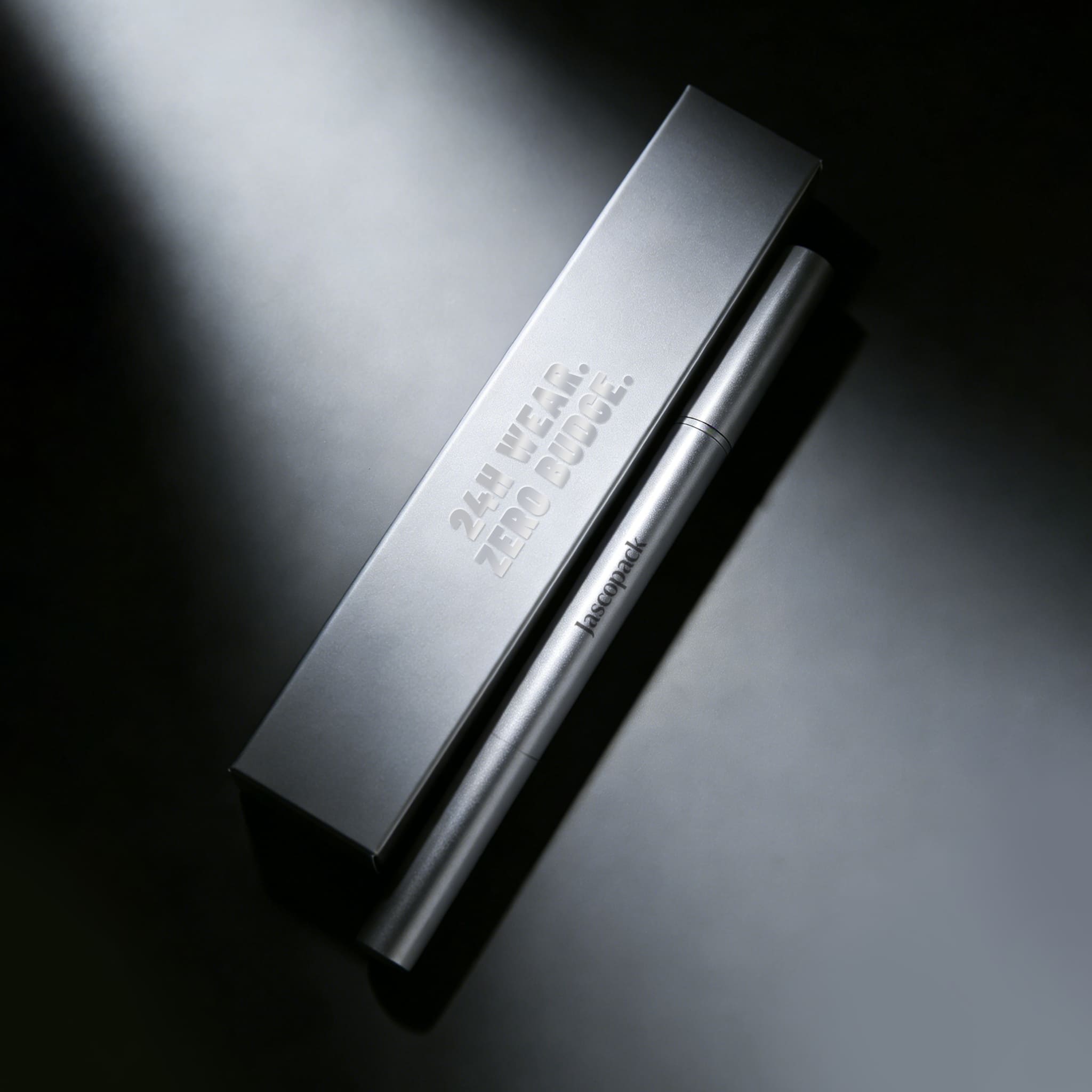 Silver Packaging Eyeliner Pen